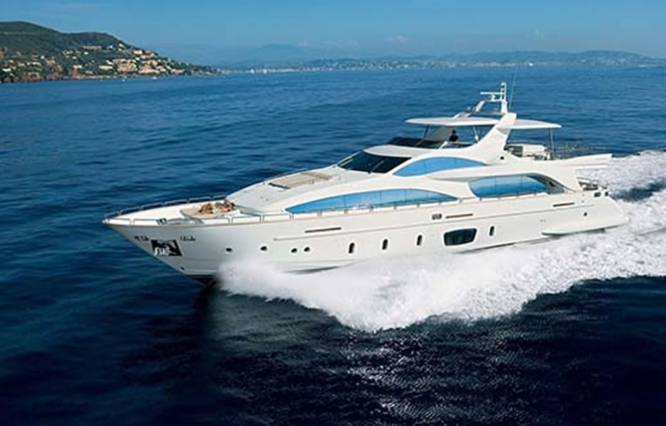 Azimut 105 Grande | Yacht Charter | Volo Luxury